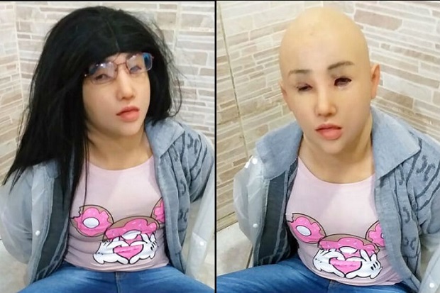 Menyamar Mirip Putrinya,...