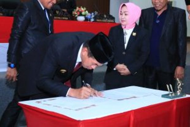 DPRD Dan Bupati Morowali...