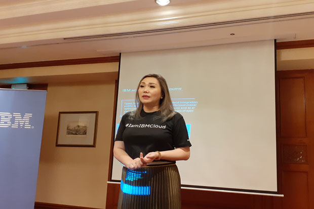 IBM Perluas Layanan...