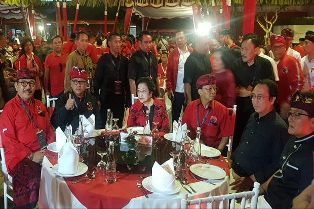 Megawati Minta Kader...