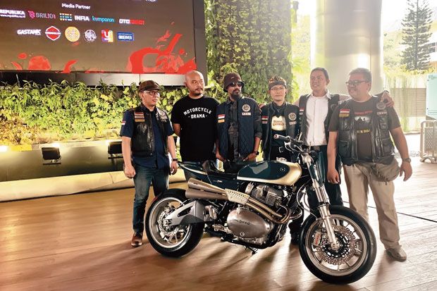 Komunitas Motor Royal...