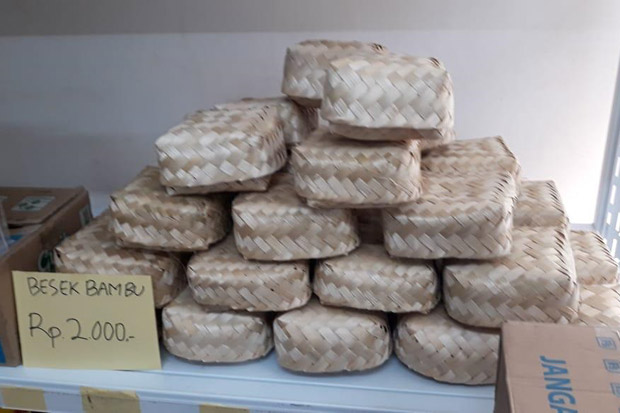 Besek Bambu Sepi Peminat,...
