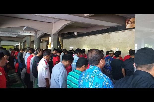 Doakan Mbah Moen, Peserta...