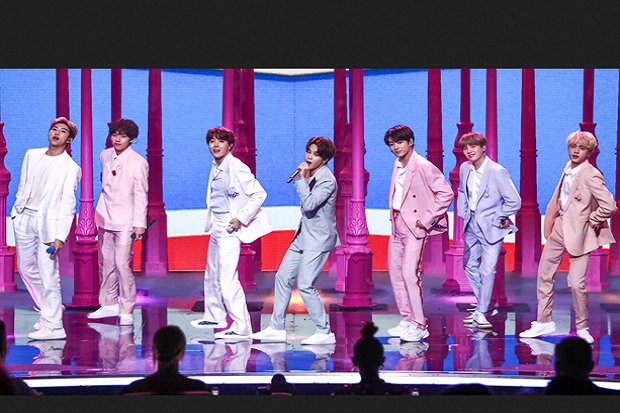 Lagu Lights BTS Dapat...