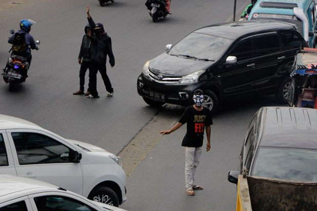 Meresahkan, Pak Ogah...