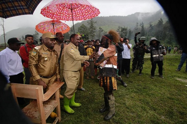 Perang Saudara di Puncak...