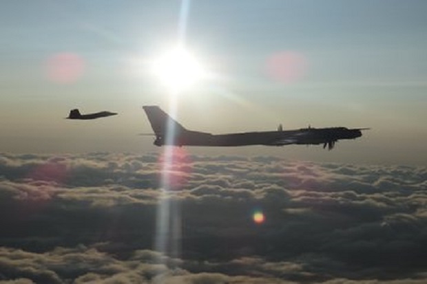 4 Jet Tempur AS Cegat...