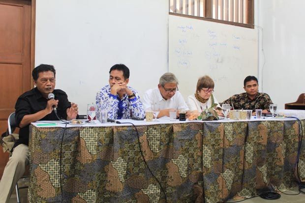 Polemik Rokok dan Tembakau...