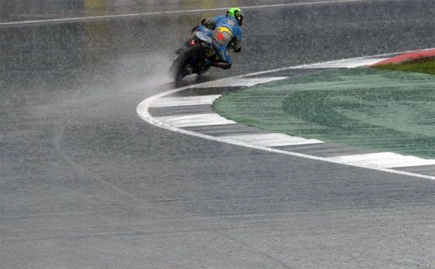 Diguyur Hujan, Morbidelli...