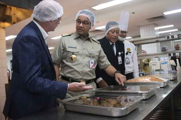 Anies Baswedan Tinjau...