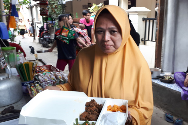 DKI Bagikan Daging Kurban...