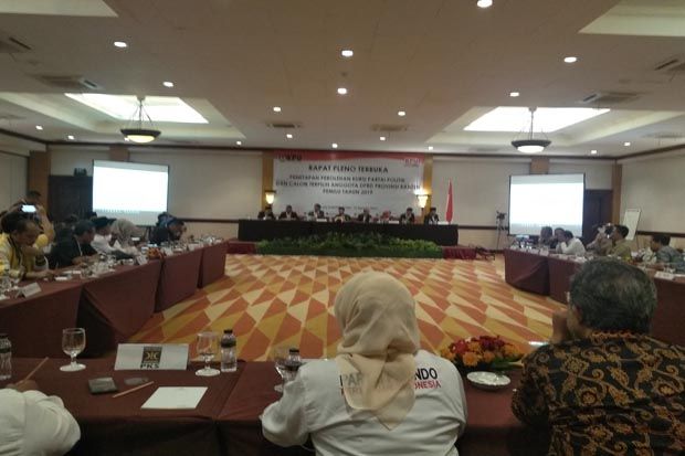 KPU Banten Tetapkan...