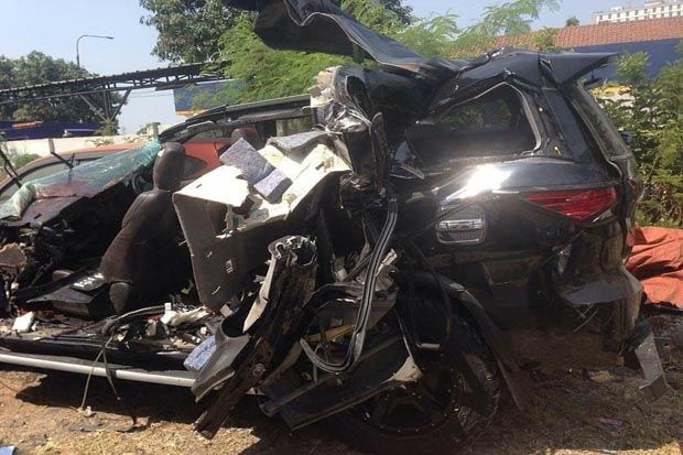 Mobil Anak Bupati Bengkulu...