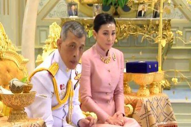 Pernikahan Maha Vajiralongkorn...