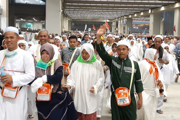 Lempar Jumrah Hari Kedua,...