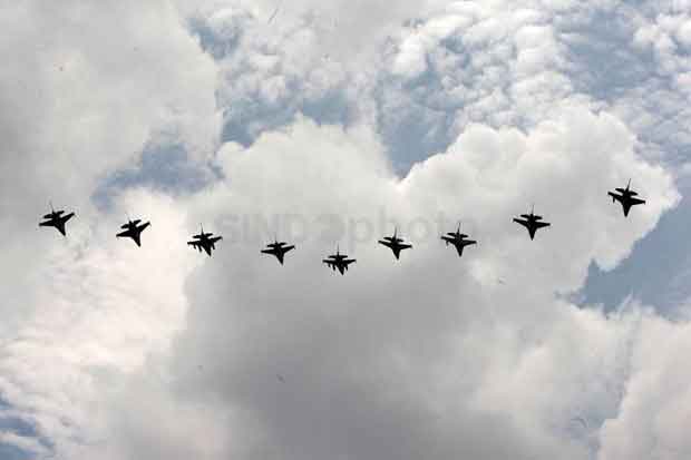 Pesawat Tempur F16 dan...