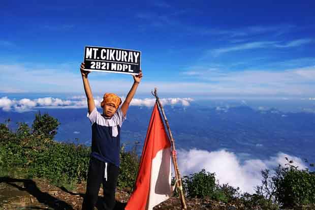 Sambut HUT RI, Pendaki...