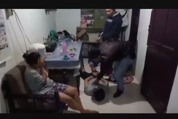 Polisi Tangkap Satu...