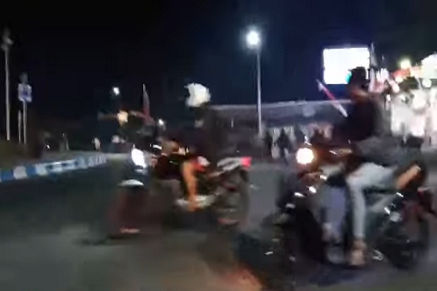 Pengeroyokan Geng Motor...