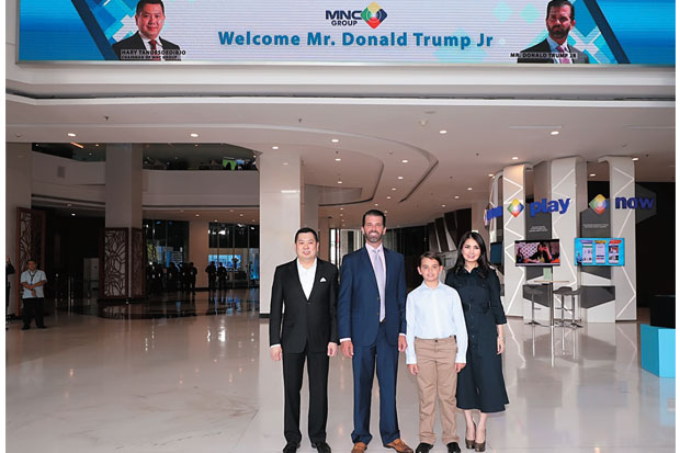 Donald Trump Jr Temui...