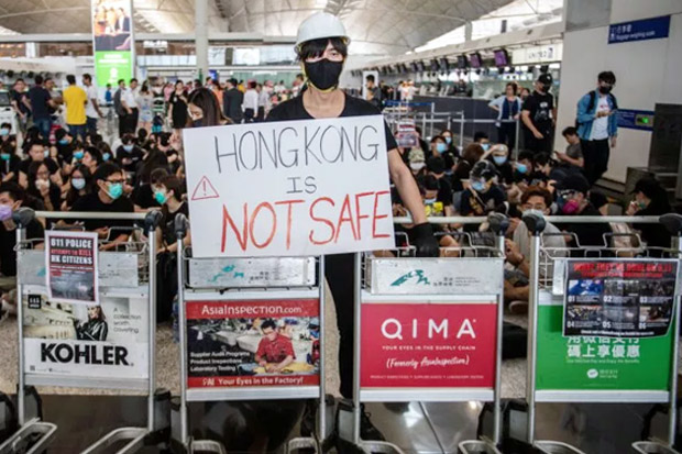 Situasi Hong Kong Memanas,...