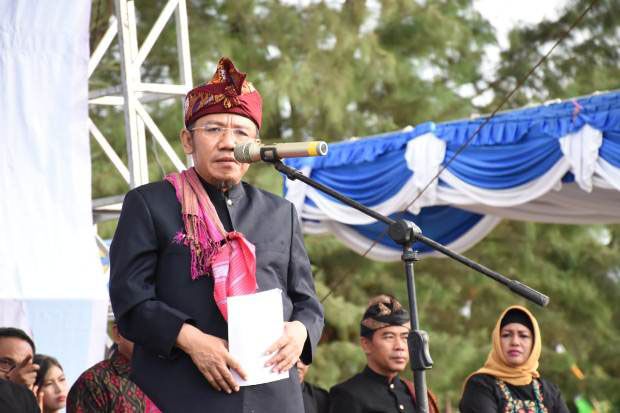 Bupati Lombok Utara...