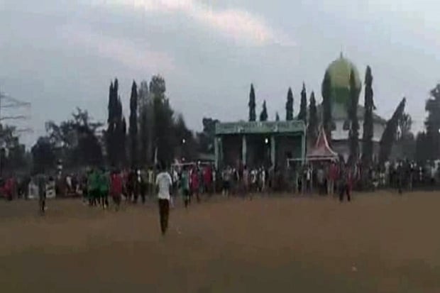 Memalukan, Pertandingan...