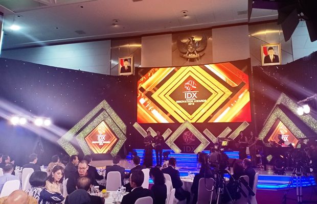 IDX Channel Beri Penghargaan...