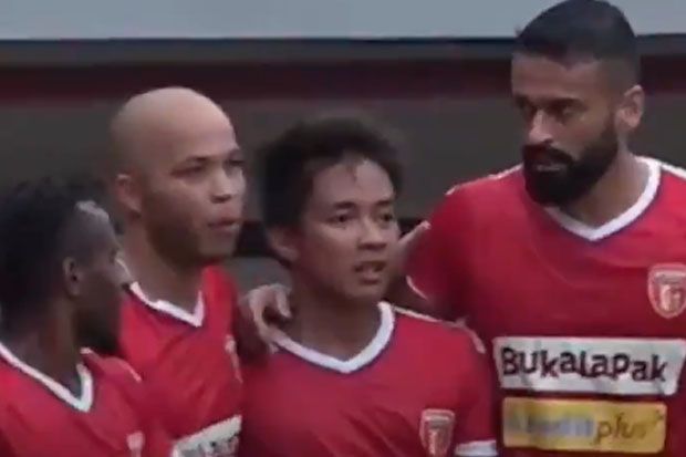 Perseru Rusak Debut...