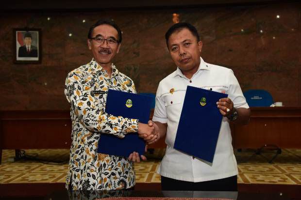 Pemdaprov Jabar dan...
