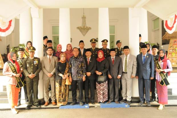 Jelang HUT Ke-74 RI,...