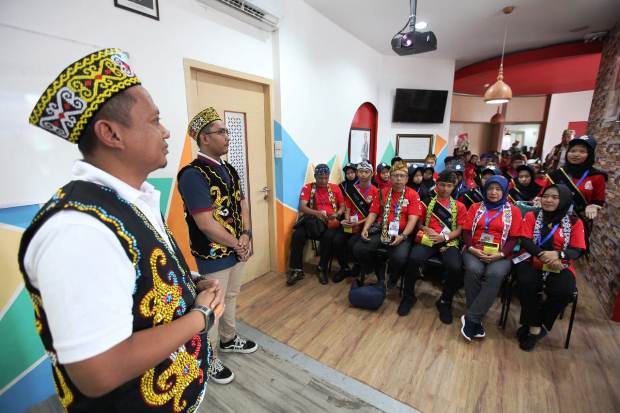 BNI Ajak Siswa Kunjungi...