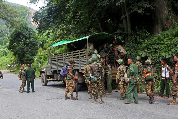 Serang Kampus Militer...