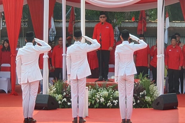 Peringati HUT ke-74...