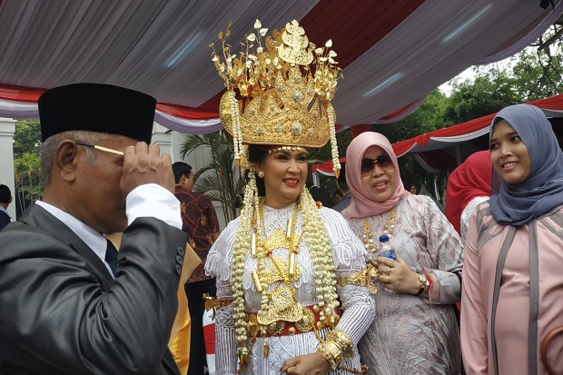 Dapat Juara Tiga, Istri...
