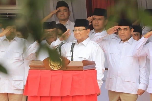 Pimpin Peringatan HUT...