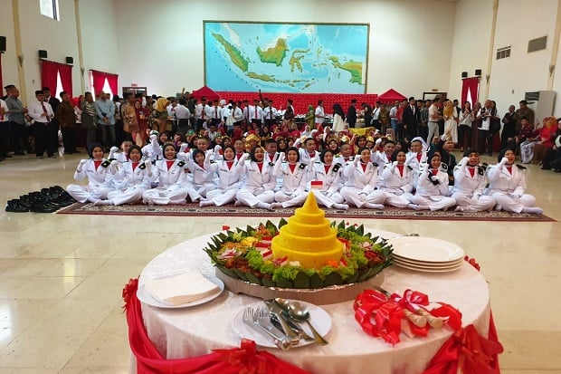 Tumpeng Tandai Perayaan...