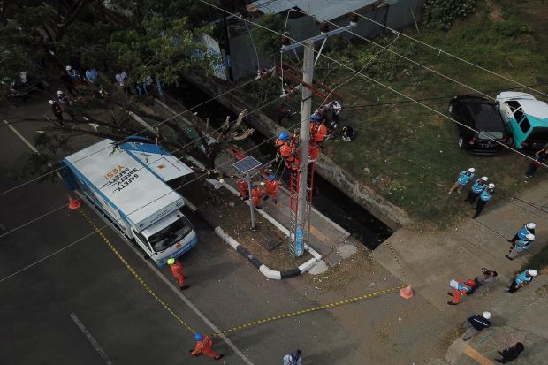 Dibalik Gempita HUT...