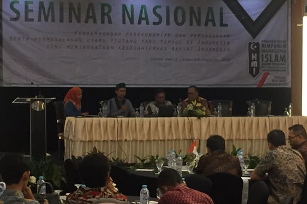 HMI Gelar Seminar Bahas...