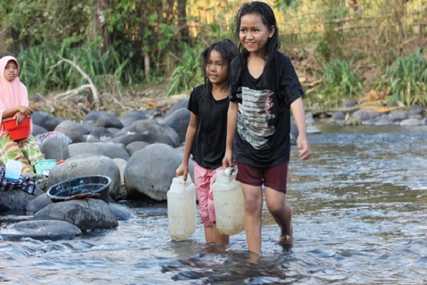 Warga Lembor NTT Hidup...