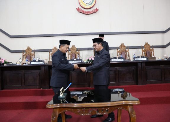 9 Fraksi Dukung Perubahan...