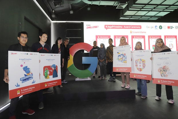 Google Ingatkan Pengguna...