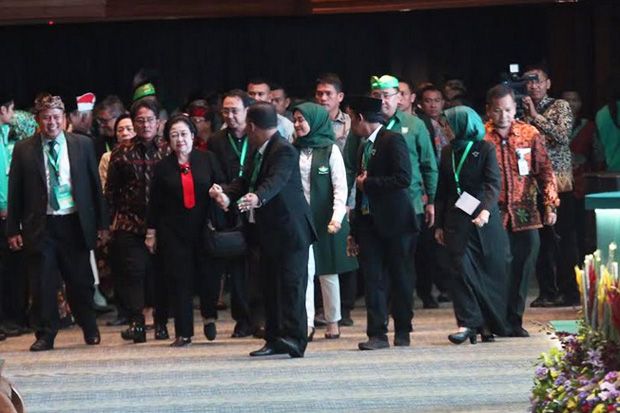 Cak Imin: Ibu Mega,...