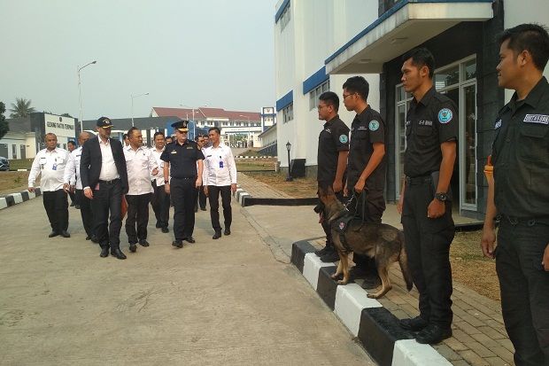 Kekurangan Anjing Pelacak,...