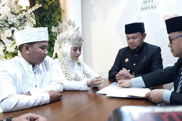 Disaksikan Bima Arya,...