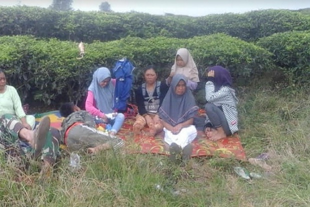Gempa Sukabumi, Sejumlah...