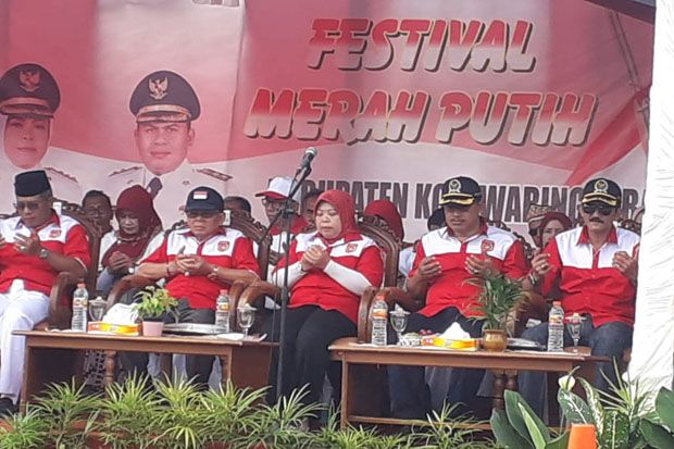 Bupati Kobar Lepas Pawai...