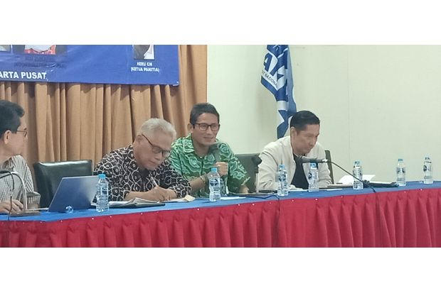 Sandiaga Uno: Oposisi...