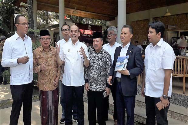 Menyiapkan SDM Menjadi...