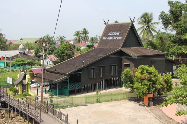 Lima Destinasi Liburan...